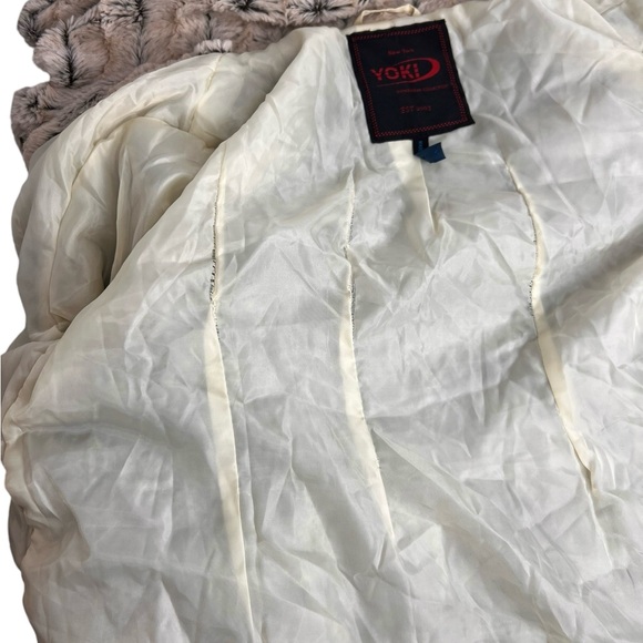 Yoki Jacket Womens Large Cream Faux Rabbit Fur Long Sleeve Button Up SOFT!!! - Picture 11 of 14